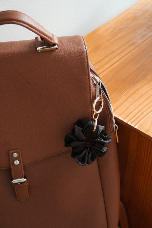 Porte-clés chouchou en satin récupéré - NOIR